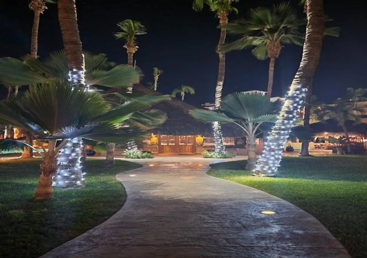 Best Location In Medano Beach -Marina Sol Lrg 2 Bed Steps To Beach, Downtown & Marina Cabo San Lucas Mexiko